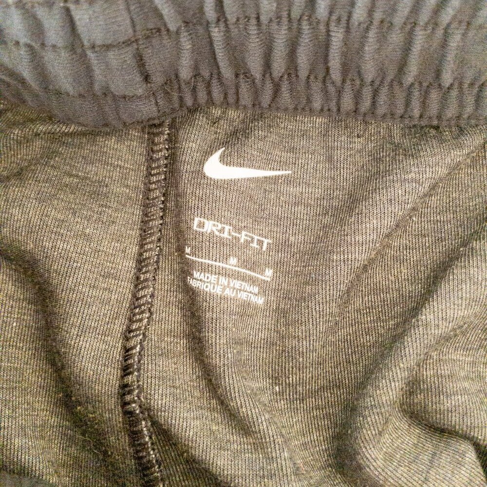 Nike Dri-FIT Joggers Pants Black Mesh Panels Size M Athletic Activewear - Picture 3 of 6